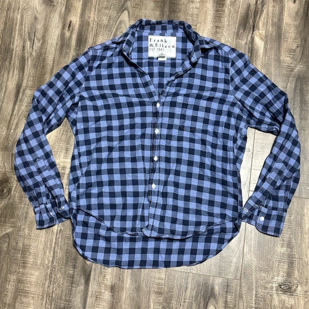 Frank & Eileen Women's XS Blue Plaid Long Sleeve Button-Up Shirt